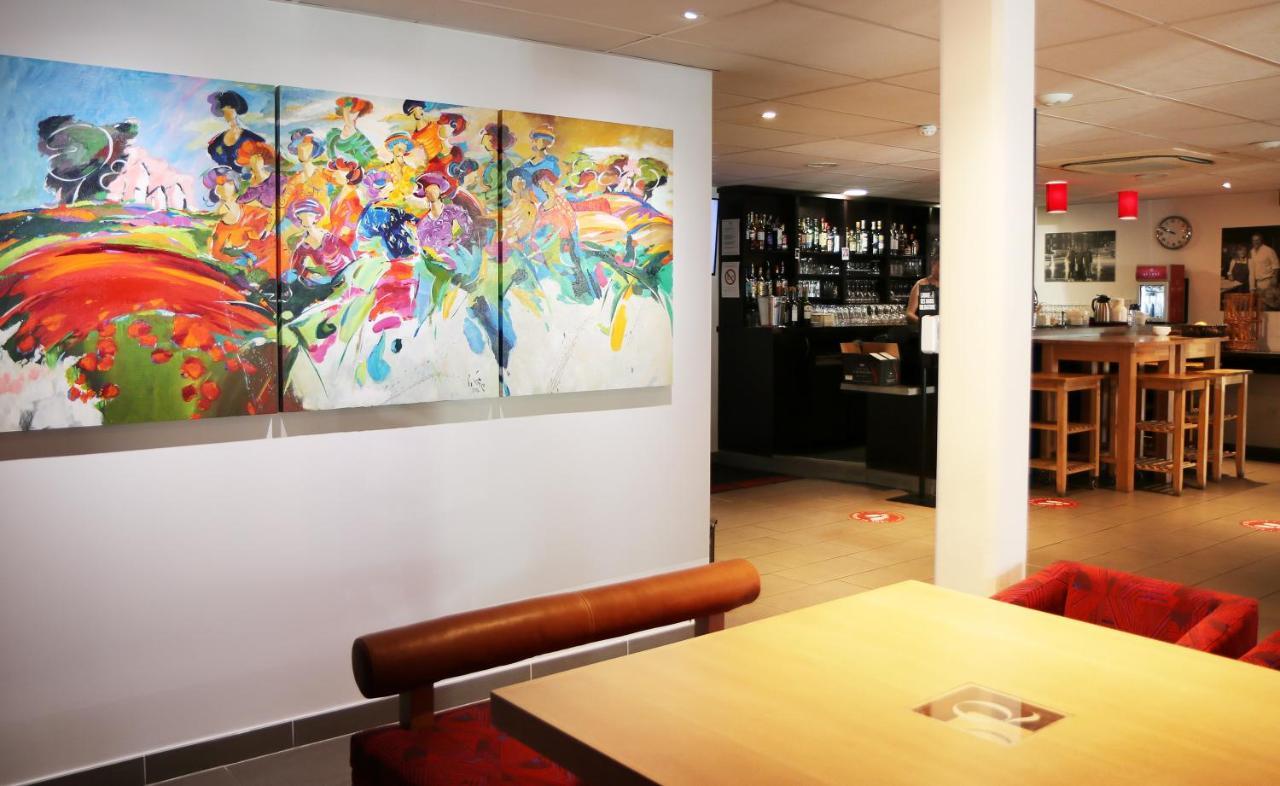 Le Quarre Hotel Bistrot Bruguieres Bagian luar foto